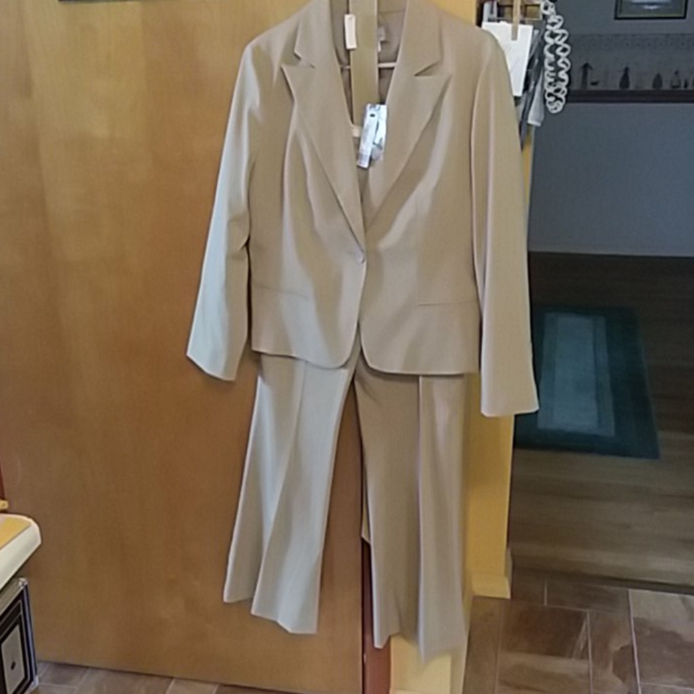Ladies Pantsuits
